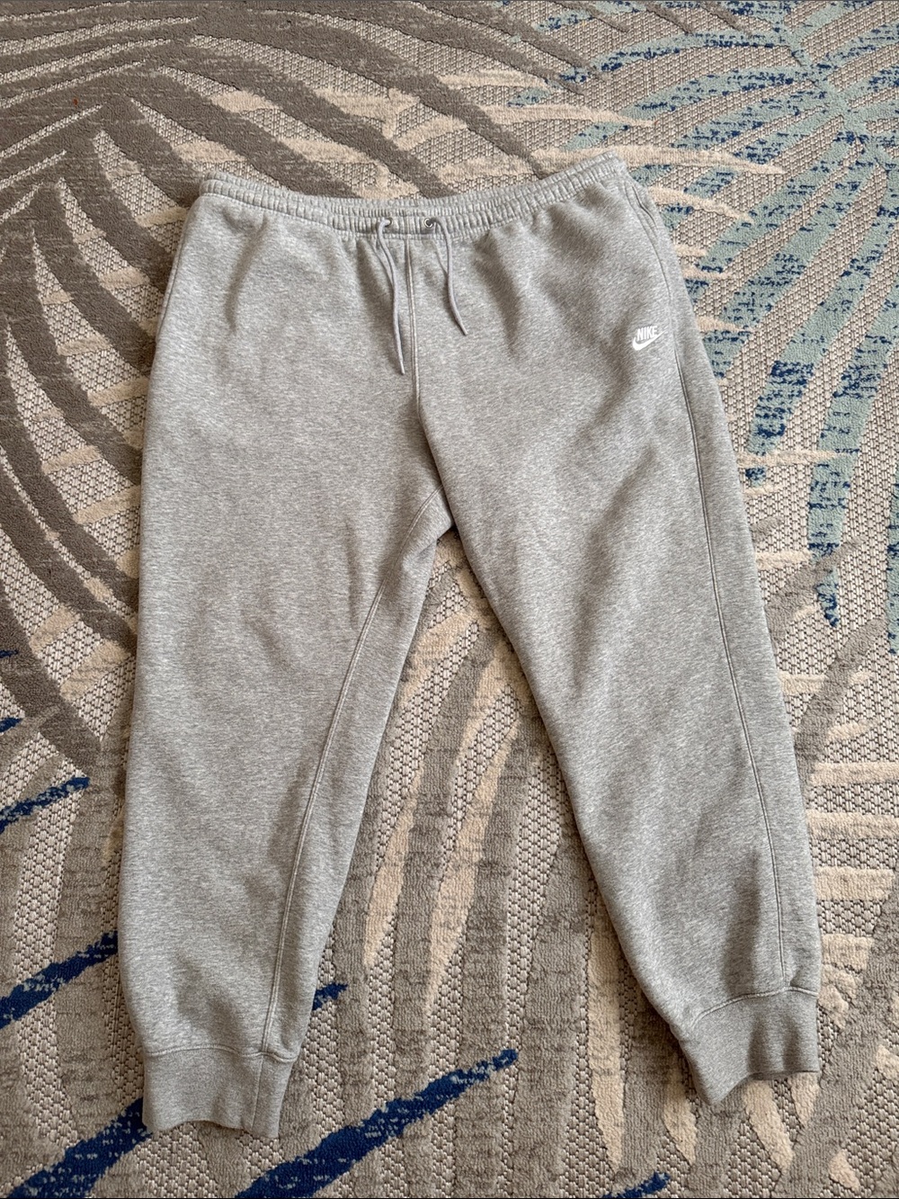 Nike mens Gray Fleece Jogger Sweatpants